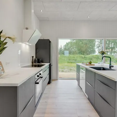Vanna - 1-2km From The Sea In Lolland- Falster And Mon By Interhome Holiday home