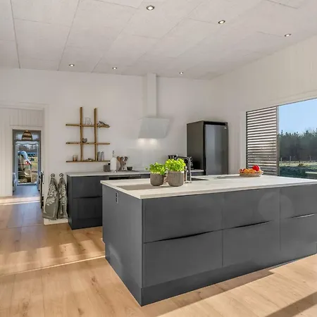 Ferienhaus Vanna - 1-2km From The Sea By Interhome