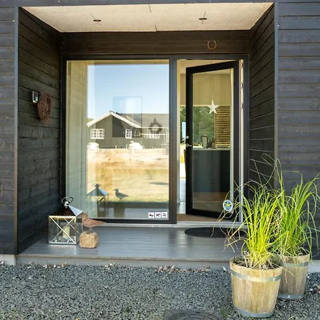 Ferienhaus Vanna - 1-2km From The Sea By Interhome Bøtø By